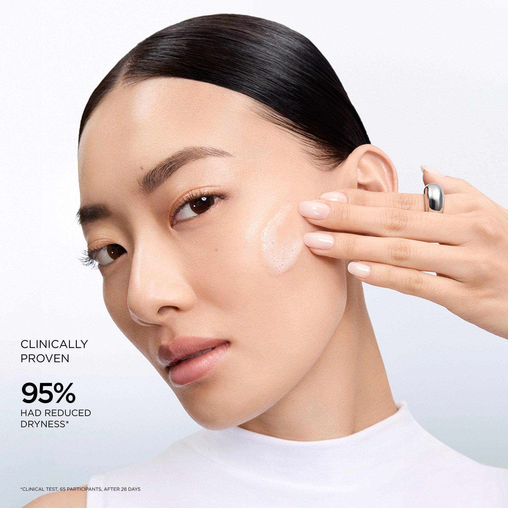 Genifique Ultimate Cleanser