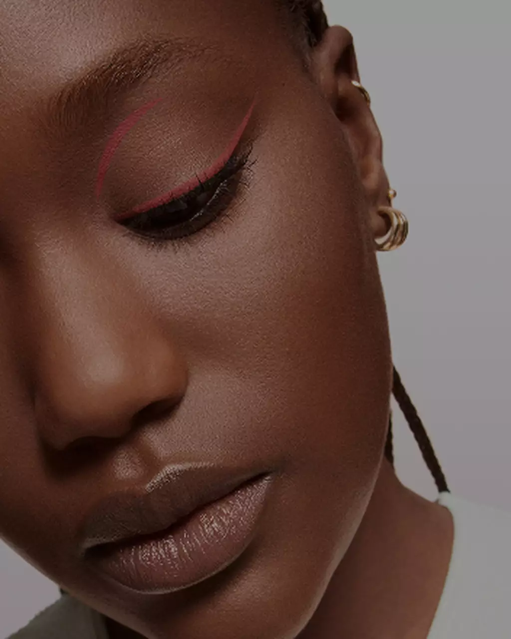 Illustration of makeup article
