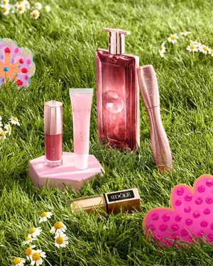Illustration for Lancome FAQ
